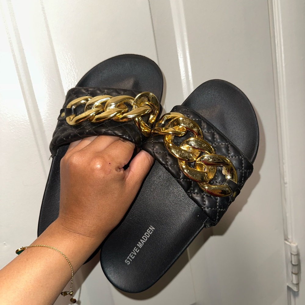 Steve Madden Black Quilted Slides with Gold Chain